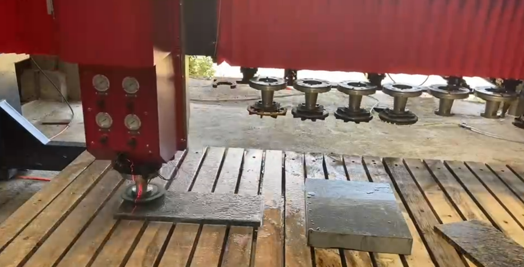 آلة تلميع الجسر