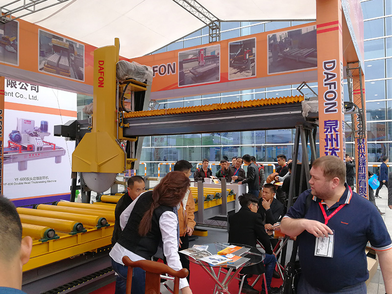 الجودة أولاً ، العميل أولاً